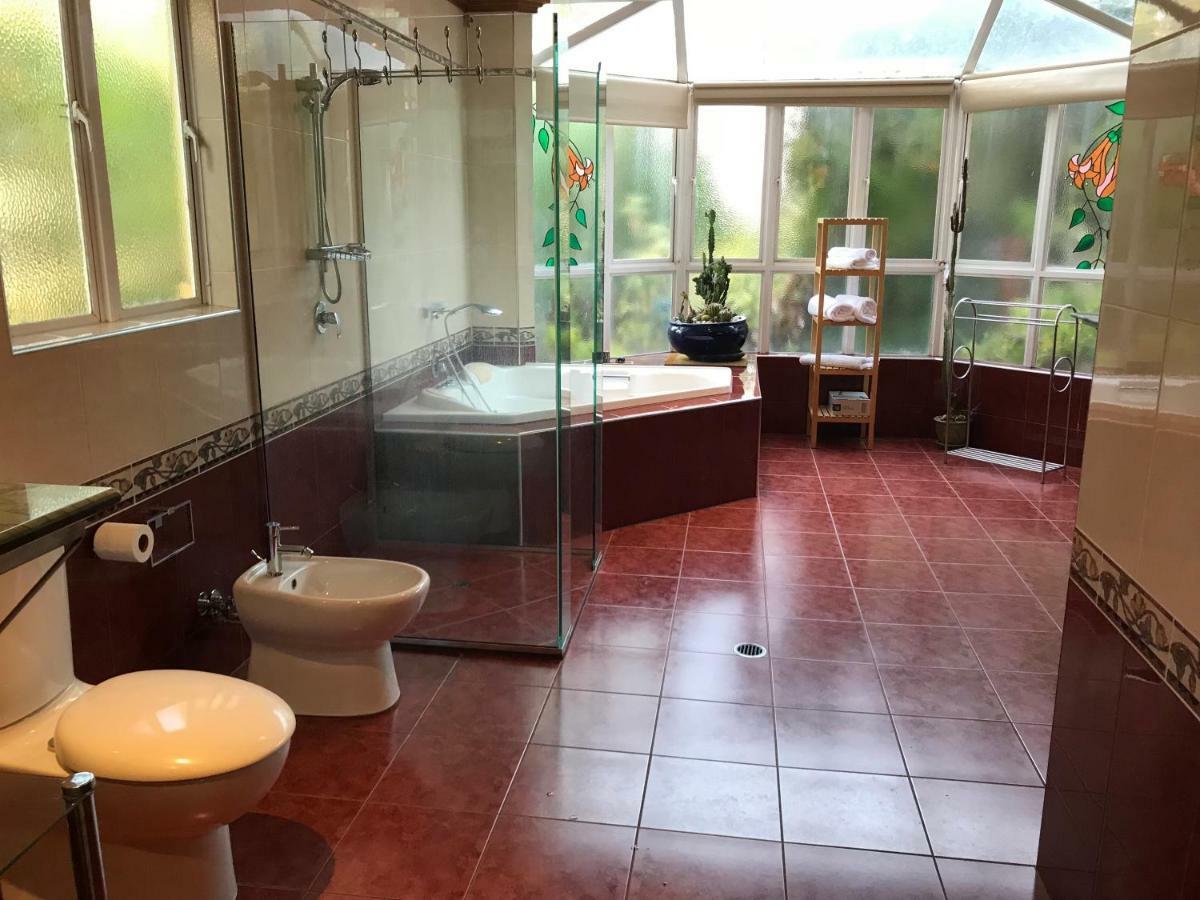 Taj On Byrnes - Private Luxury Apartment マリーバ エクステリア 写真