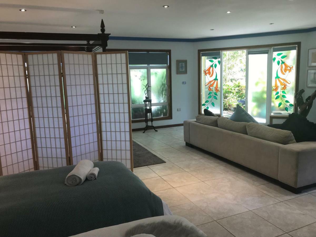 Taj On Byrnes - Private Luxury Apartment マリーバ エクステリア 写真
